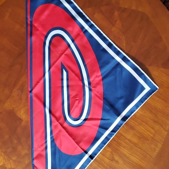 Vintage Woodward & Lathrop scarf - Picture 3 of 7